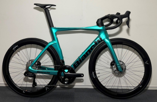 Bianchi OLTRE COMP ULTEGRA DI2 12S Metallic Celeste/Black - full glossy 57cm 2025